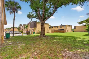5646 Blueberry Ct, Lauderhill, FL 33313 - Photo 23