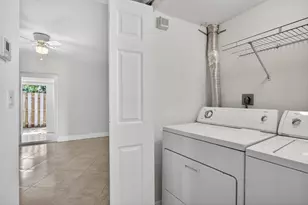 5646 Blueberry Ct, Lauderhill, FL 33313 - Photo 7
