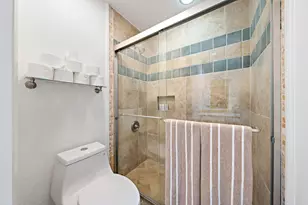 10101 Oak Bark Ln, Palm Beach Gardens, FL 33410 - Photo 15