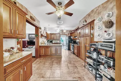5700 Oleander Avenue, Fort Pierce, FL 34982 - Photo 17