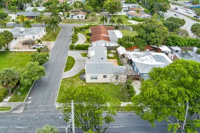 1048 Van Deventer Street, West Palm Beach, FL 33405 - Photo 13