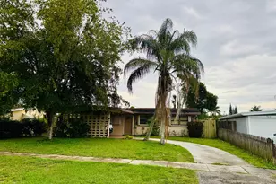 764 Gardenia Dr, Royal Palm Beach, FL 33411 - Photo 3