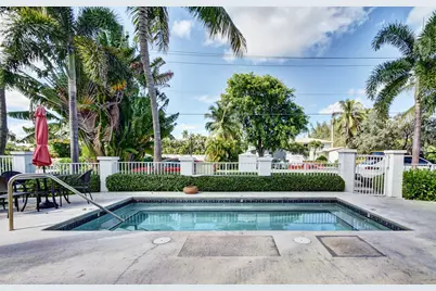 1020 Casuarina Road, Delray Beach, FL 33483 - Photo 15