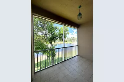 7842 Exeter Boulevard E, Tamarac, FL 33321 - Photo 3