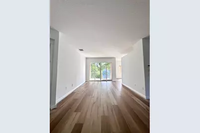 7842 Exeter Boulevard E, Tamarac, FL 33321 - Photo 5