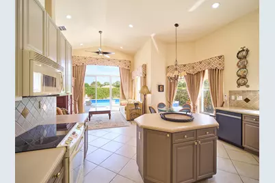8282 Spyglass Drive, West Palm Beach, FL 33412 - Photo 9