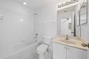 5372 SE Jennings Ln, Stuart, FL 34997 - Photo 9