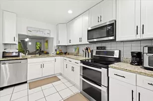 115 Fairway Ln, Royal Palm Beach, FL 33411 - Photo 5