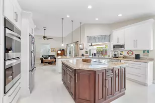 9730 NW 51st St, Coral Springs, FL 33076 - Photo 13