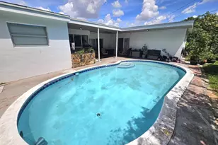 4021 E Shore Rd, Miramar, FL 33023 - Photo 17