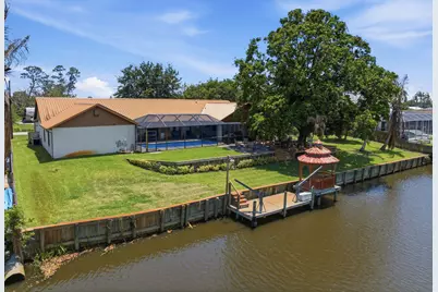 229 NE Sagamore Terrace, Port Saint Lucie, FL 34983 - Photo 3