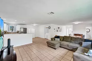 1208 NE 7th St, Pompano Beach, FL 33060 - Photo 9