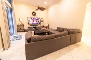 5062 Kensington Cir, Coral Springs, FL 33076 - Photo 9