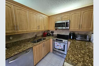 9982 NW 6th Court, Plantation, FL 33324 - Photo 5