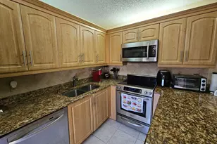 9982 NW 6th Ct, Plantation, FL 33324 - Photo 5