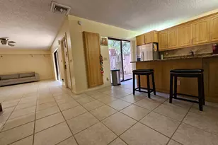 9982 NW 6th Ct, Plantation, FL 33324 - Photo 7