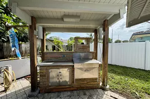 2560 NE 20th St, Pompano Beach, FL 33062 - Photo 21