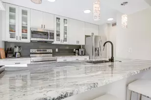 512 Brackenwood Pl, Palm Beach Gardens, FL 33418 - Photo 7
