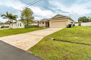 1244 SW Ermine Ave, Port Saint Lucie, FL 34953 - Photo 3