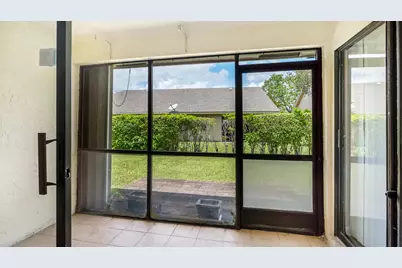 9663 NW 76th Street, Tamarac, FL 33321 - Photo 11