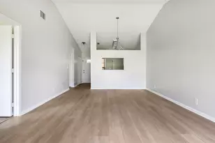 9663 NW 76th St, Tamarac, FL 33321 - Photo 13