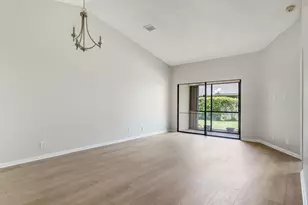 9663 NW 76th St, Tamarac, FL 33321 - Photo 7