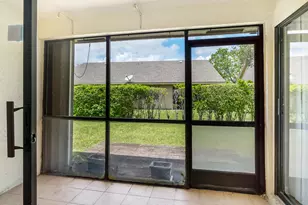 9663 NW 76th St, Tamarac, FL 33321 - Photo 11