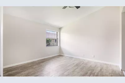 9663 NW 76th Street, Tamarac, FL 33321 - Photo 15