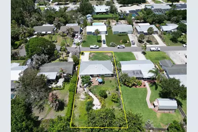 8704 SE Jardin Street, Hobe Sound, FL 33455 - Photo 23