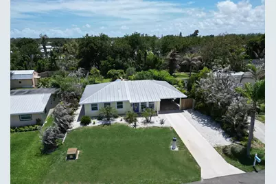 8704 SE Jardin Street, Hobe Sound, FL 33455 - Photo 1