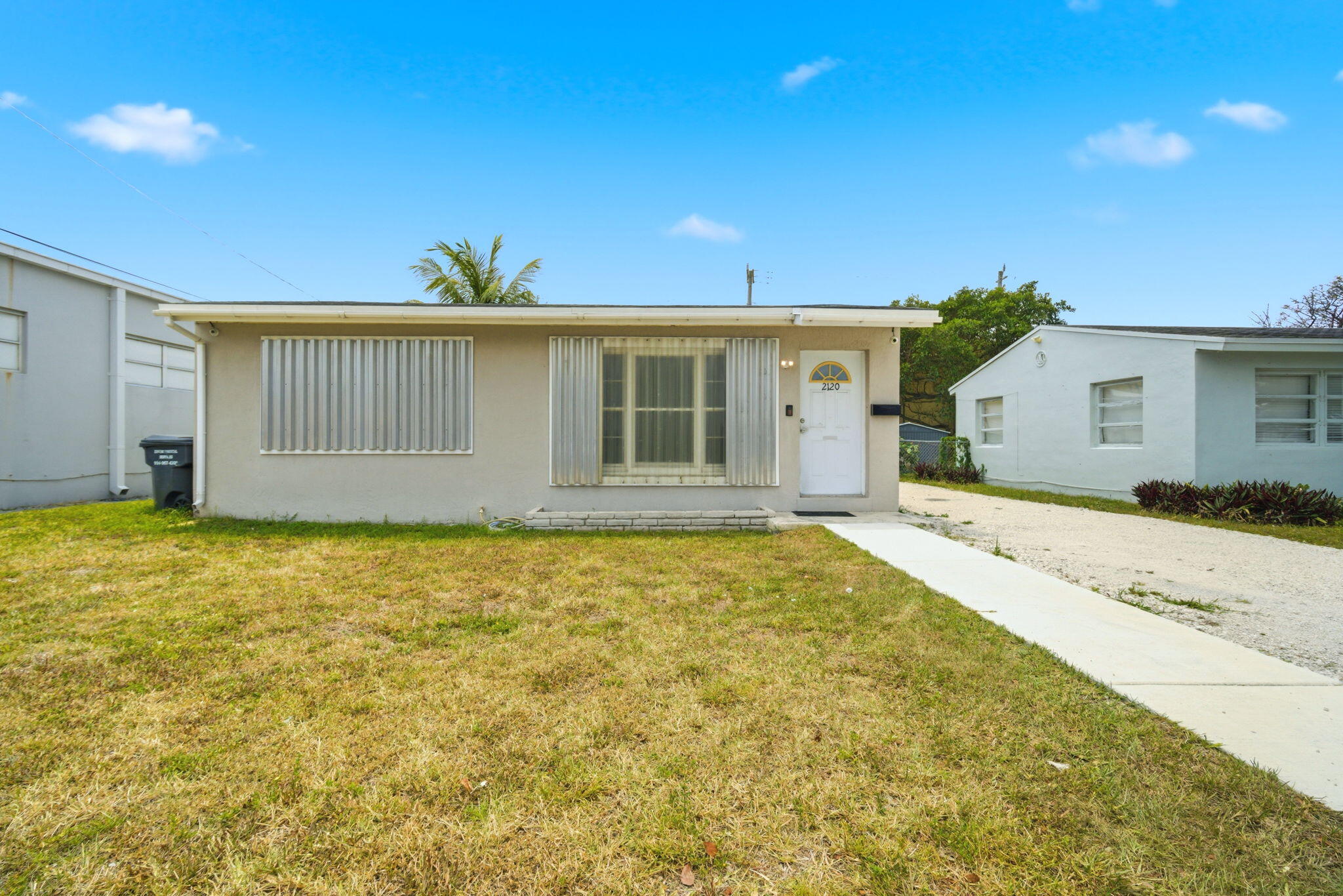 2120 Taylor St main architectural view