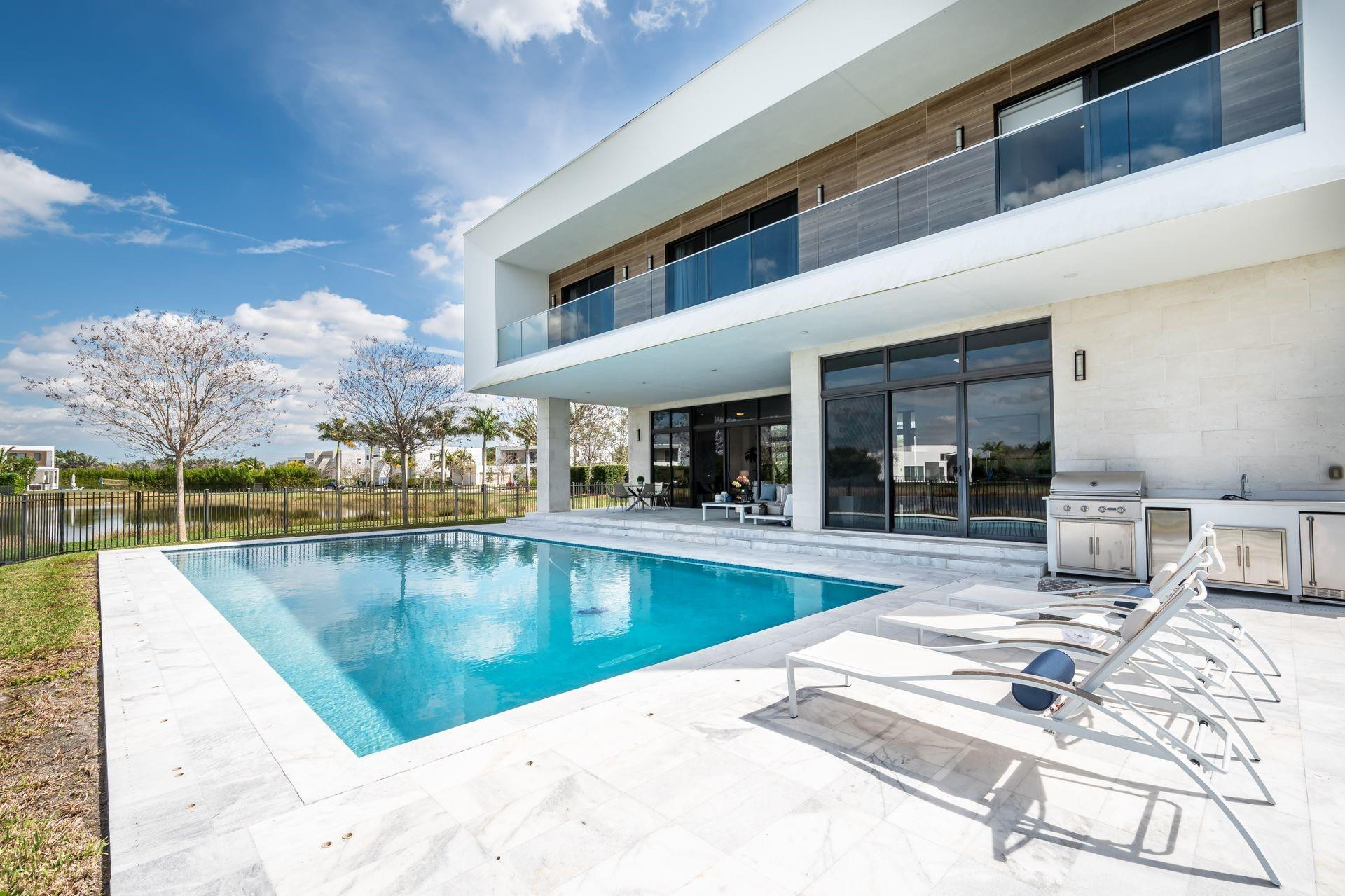 16553 Botaniko Dr S main architectural view
