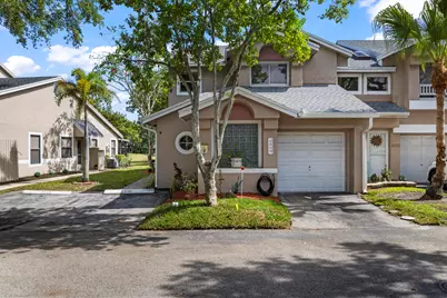 2030 Discovery Circle E, Deerfield Beach, FL 33442 - Photo 25