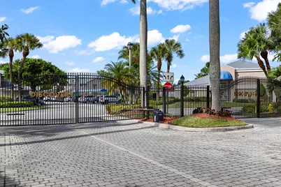 2030 Discovery Circle E, Deerfield Beach, FL 33442 - Photo 57