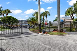 2030 Discovery Cir E, Deerfield Beach, FL 33442 - Photo 57