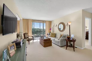 6797 Willow Wood Dr, Boca Raton, FL 33434 - Photo 9