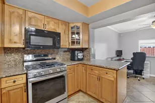8600 NW 29th St, Sunrise, FL 33322 - Photo 11