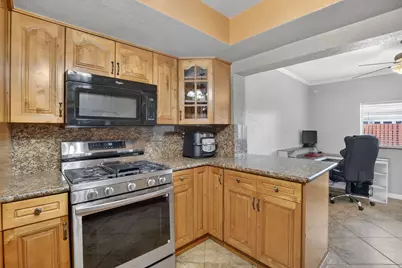 8600 NW 29th Street, Sunrise, FL 33322 - Photo 13