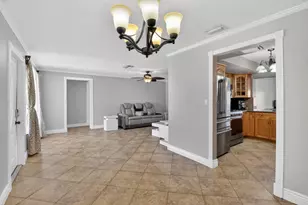 8600 NW 29th St, Sunrise, FL 33322 - Photo 9