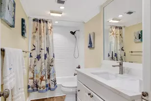 5440 N Ocean Dr, Riviera Beach, FL 33404 - Photo 29