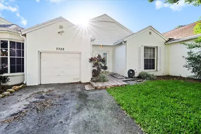 7705 Forest Green Lane, Boynton Beach, FL 33436 - Photo 3