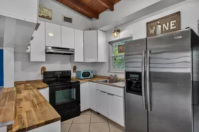 1425 SW 19th Avenue, Fort Lauderdale, FL 33312 - Photo 5