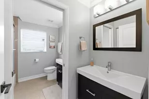 2784 W Orchard Cir, Davie, FL 33328 - Photo 43