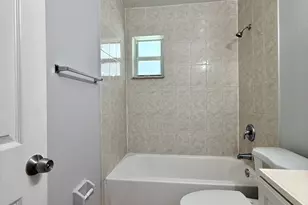 3041 NE 7th Ave, Pompano Beach, FL 33064 - Photo 7