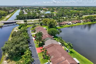 43 Mayfair Ln, Boynton Beach, FL 33426 - Photo 41