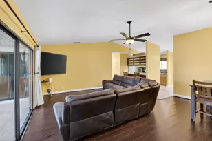 43 Mayfair Ln, Boynton Beach, FL 33426 - Photo 11