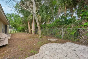 160 Royal Pine Cir S, Royal Palm Beach, FL 33411 - Photo 23