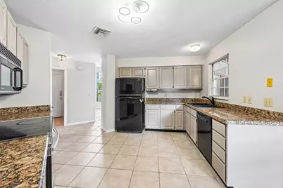 160 Royal Pine Circle S, Royal Palm Beach, FL 33411 - Photo 9