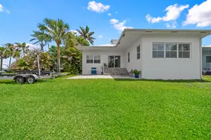 2534 SW Conch Cove Ln, Palm City, FL 34990 - Photo 33