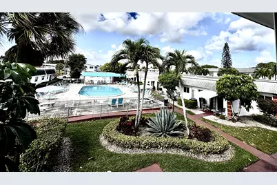 68 Stratford E, West Palm Beach, FL 33417 - Photo 9